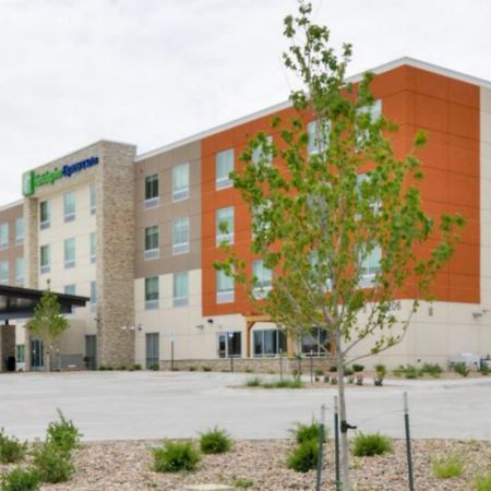 Holiday Inn Express - Alliance, An Ihg Hotel Exterior photo